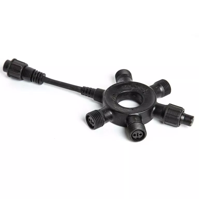festoon light splitter with 5 junctions in black on white background